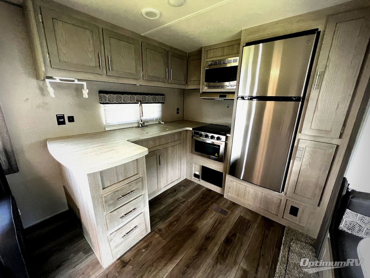 2022 Coachmen Catalina Legacy 303RKDS Photo 10