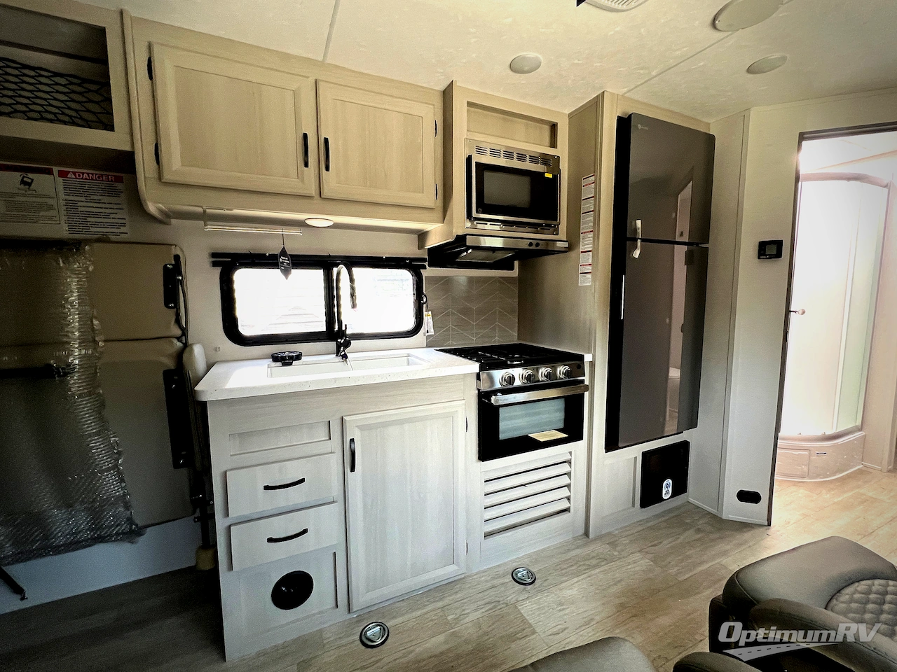 2027 Coachmen Catalina Trail Blazer 26TH Photo 9