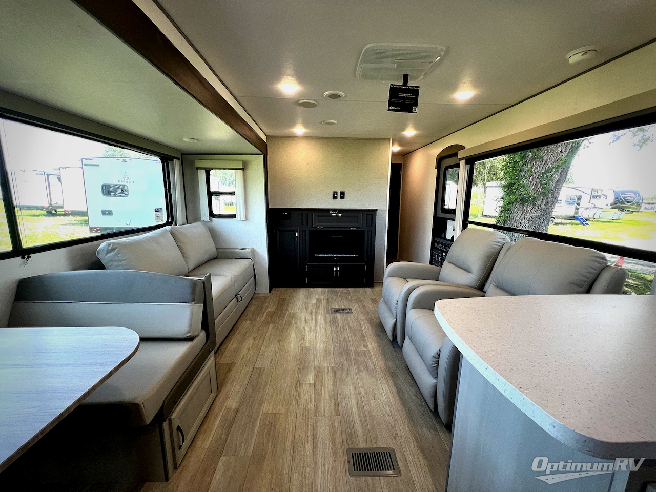 2027 Coachmen Catalina Legacy Edition 283RKS Photo 21