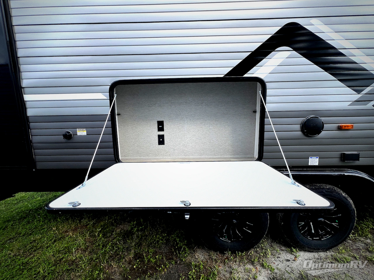 2027 Coachmen Catalina Legacy Edition 273DBHCK Photo 4
