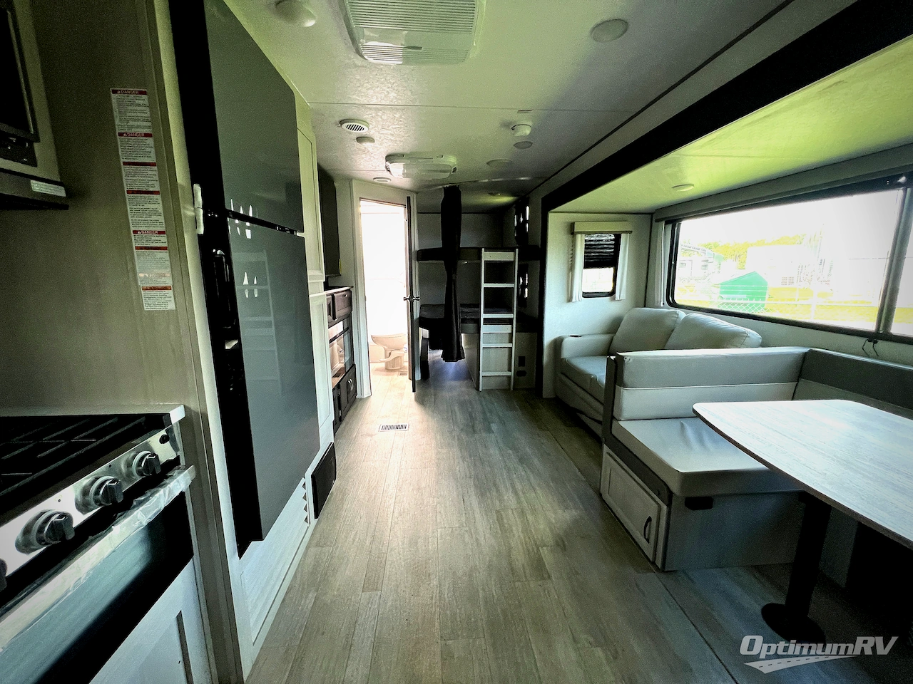 2027 Coachmen Catalina Legacy Edition 273DBHCK Photo 5