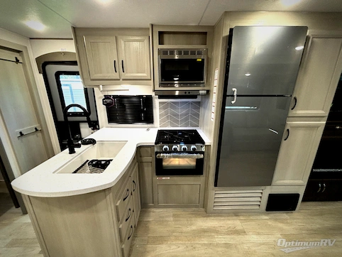 2027 Coachmen Catalina Legacy Edition 273DBHCK RV Photo 2
