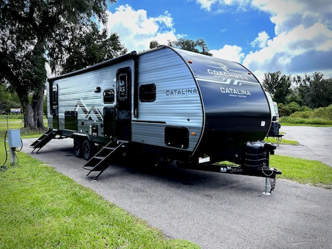 New 2027 Coachmen RV Catalina Legacy Edition 273DBHCK Featured Photo