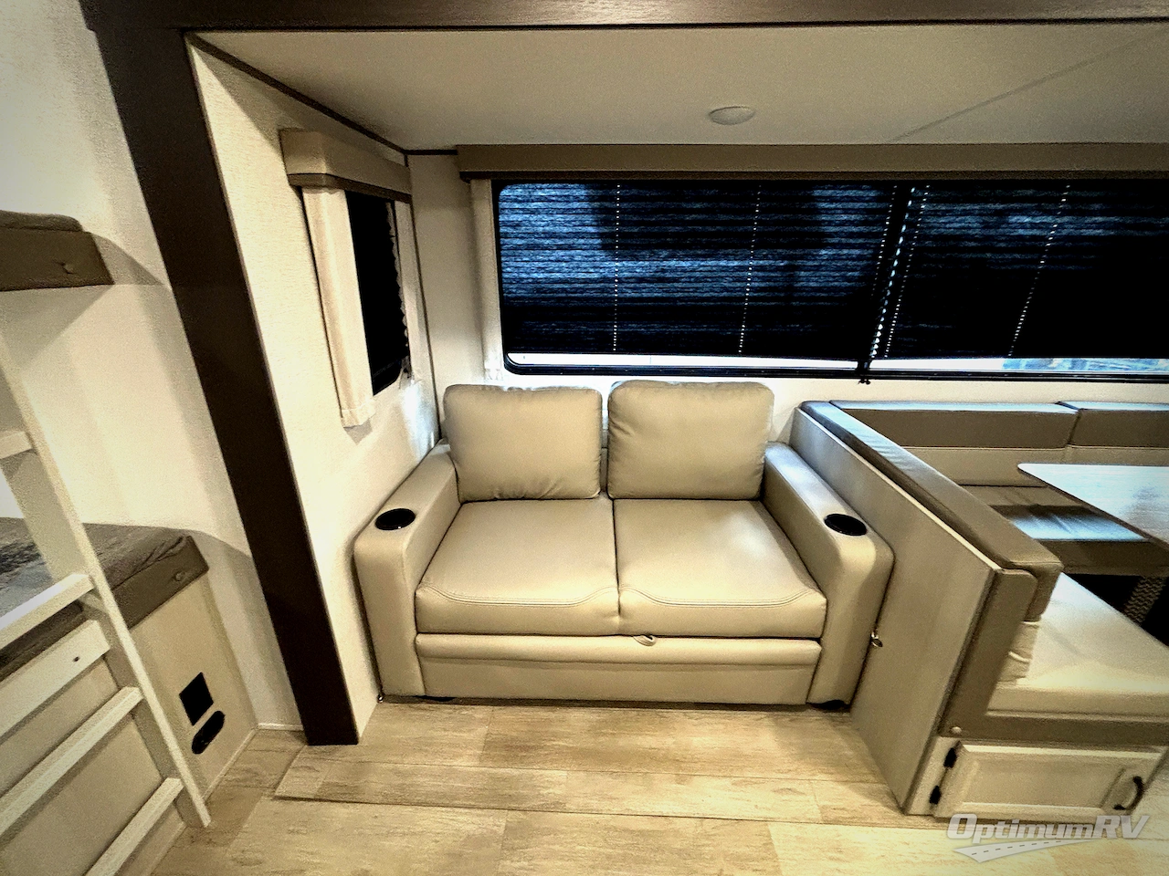 2027 Coachmen Catalina Legacy Edition 273DBHCK Photo 11