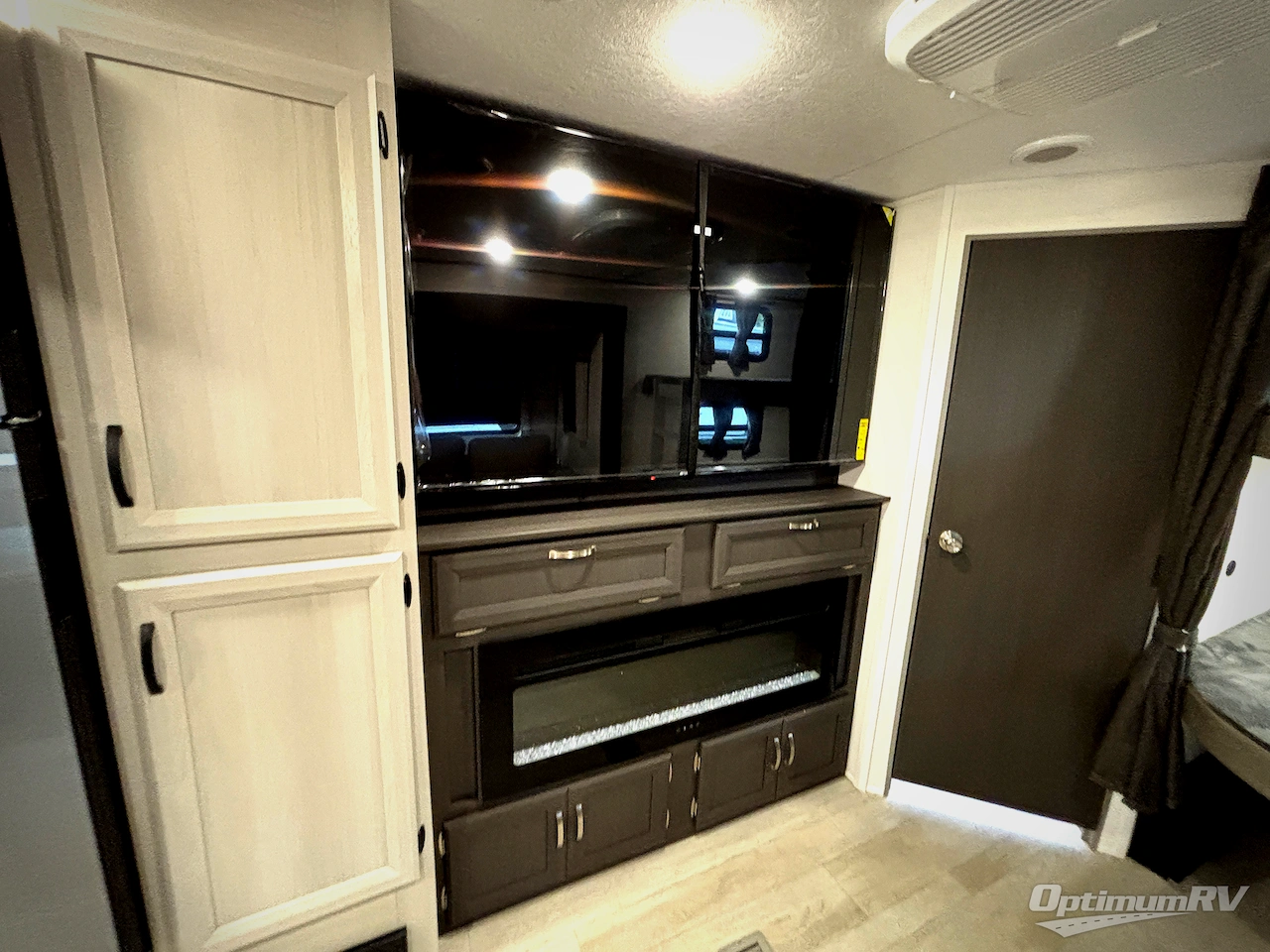2027 Coachmen Catalina Legacy Edition 273DBHCK Photo 15