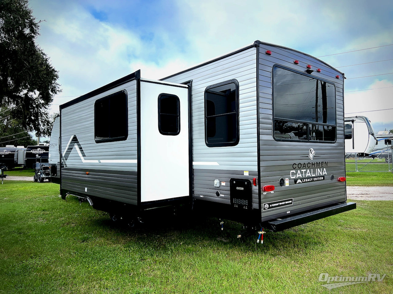 2027 Coachmen Catalina Legacy Edition 283RNR Photo 2
