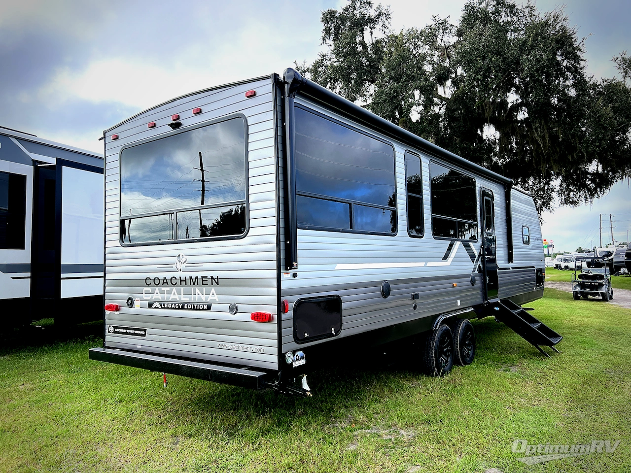 2027 Coachmen Catalina Legacy Edition 283RNR Photo 3