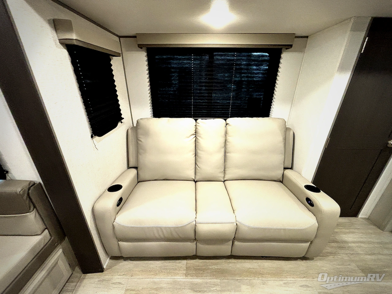 2027 Coachmen Catalina Legacy Edition 283RNR Photo 14