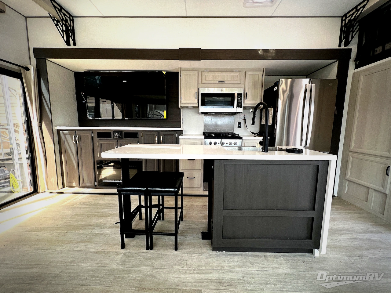 2027 Coachmen Catalina Destination Series 43CONDO Photo 9