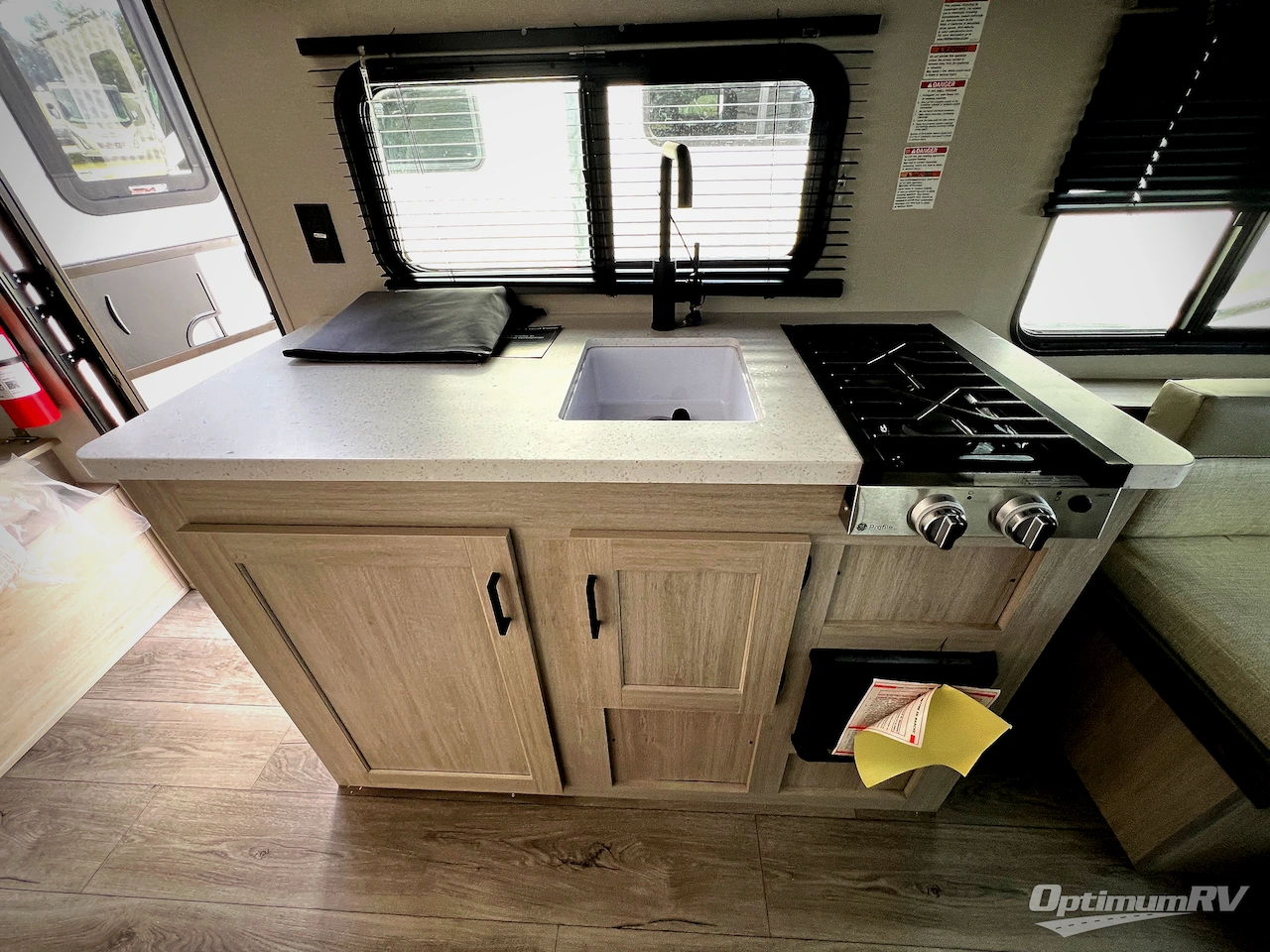 2026 Coachmen Catalina Summit Series 7 154RDX Photo 7