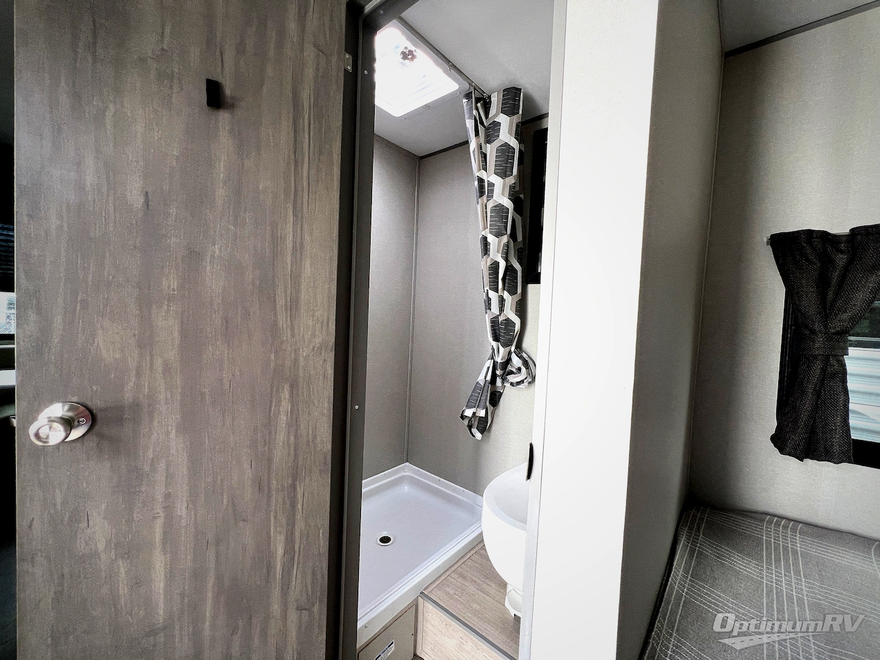 2026 Coachmen Catalina Summit Series 7 154RDX Photo 15