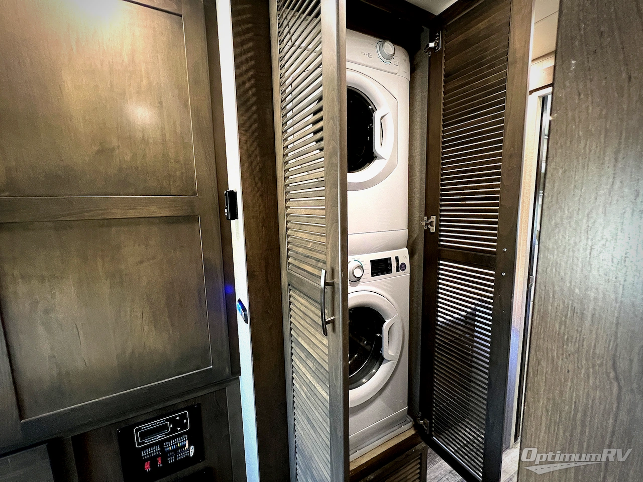 2022 Dynamax FORCE HD 34KD HD Photo 20