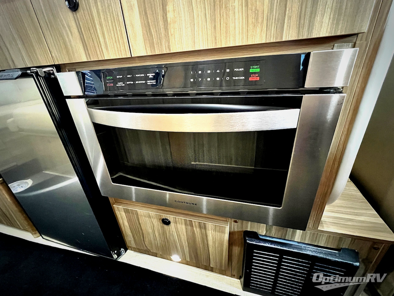 2018 Airstream Tommy Bahama Interstate Lounge Photo 13