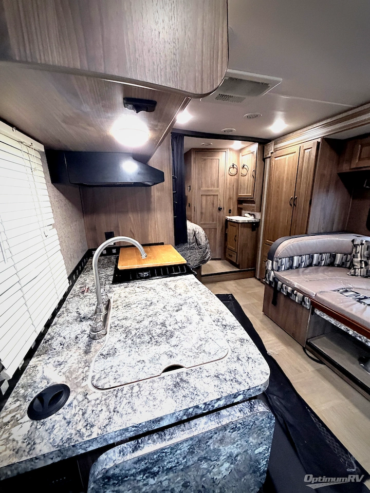2018 Coachmen Prism 2150 CB Photo 5