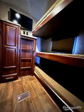 2016 Forest River Wildcat 312BHX RV Photo 4