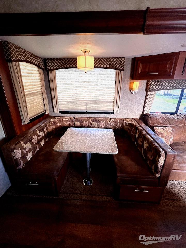 2016 Forest River Wildcat 312BHX Photo 6