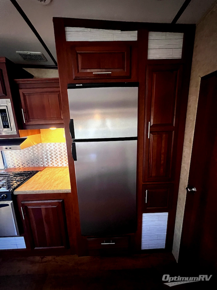2016 Forest River Wildcat 312BHX Photo 9