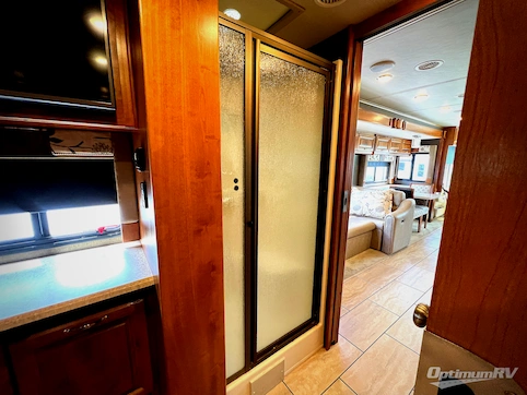 2016 Tiffin Allegro 31 SA RV Photo 4