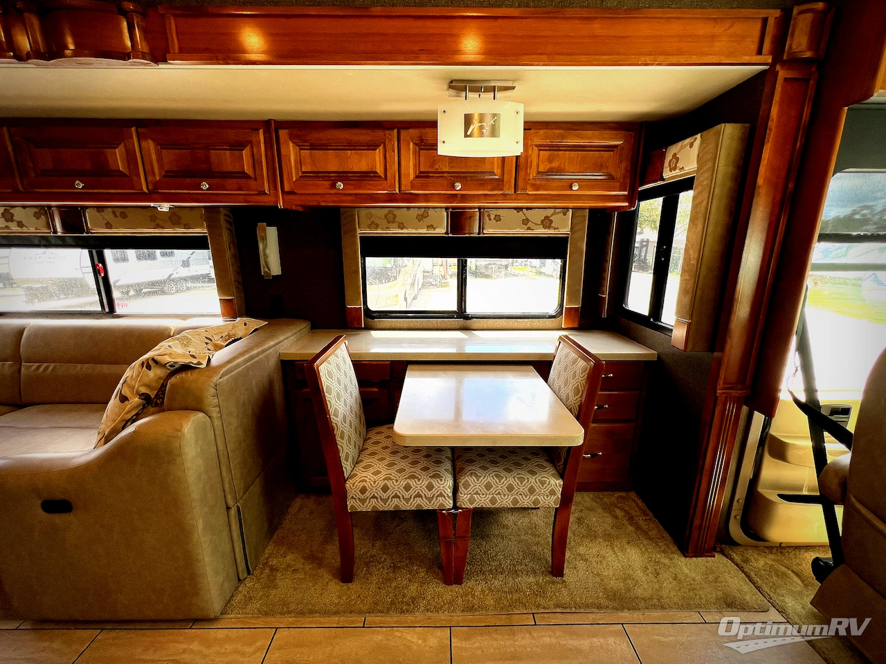2016 Tiffin Allegro 31 SA Photo 9
