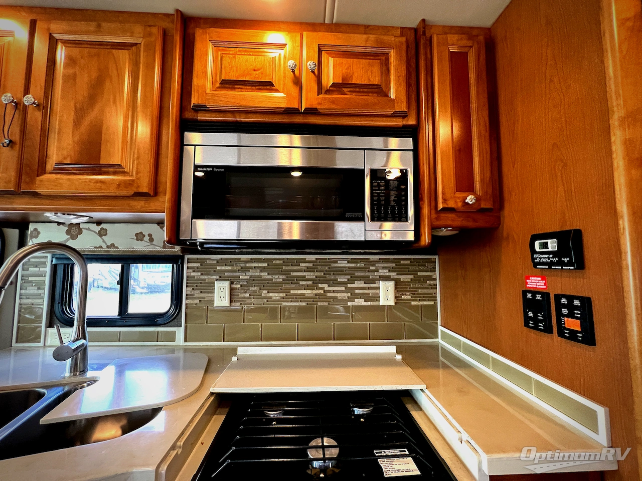 2016 Tiffin Allegro 31 SA Photo 14