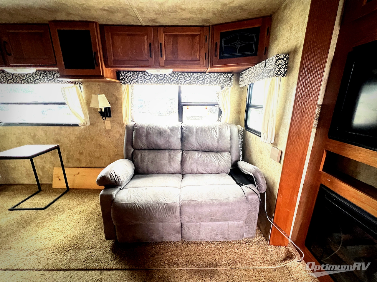 2011 Keystone Mountaineer 346LBQ Photo 6