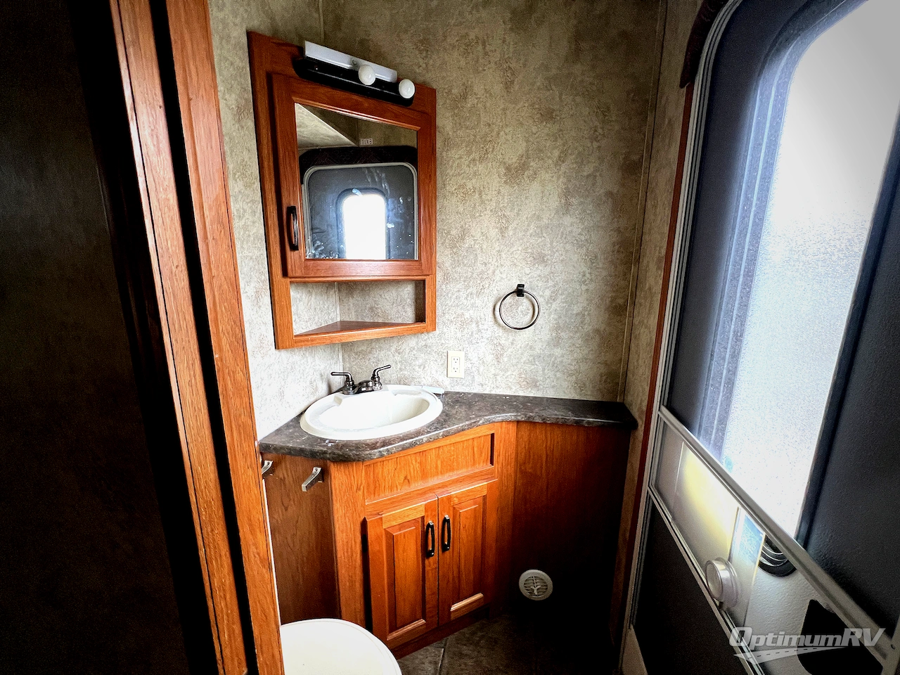 2011 Keystone Mountaineer 346LBQ Photo 23