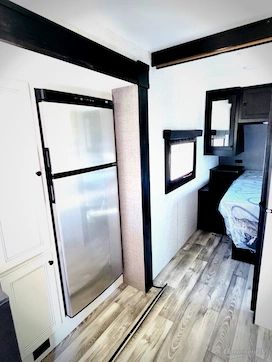 2023 Highland Ridge Range Lite 241BH RV Photo 4