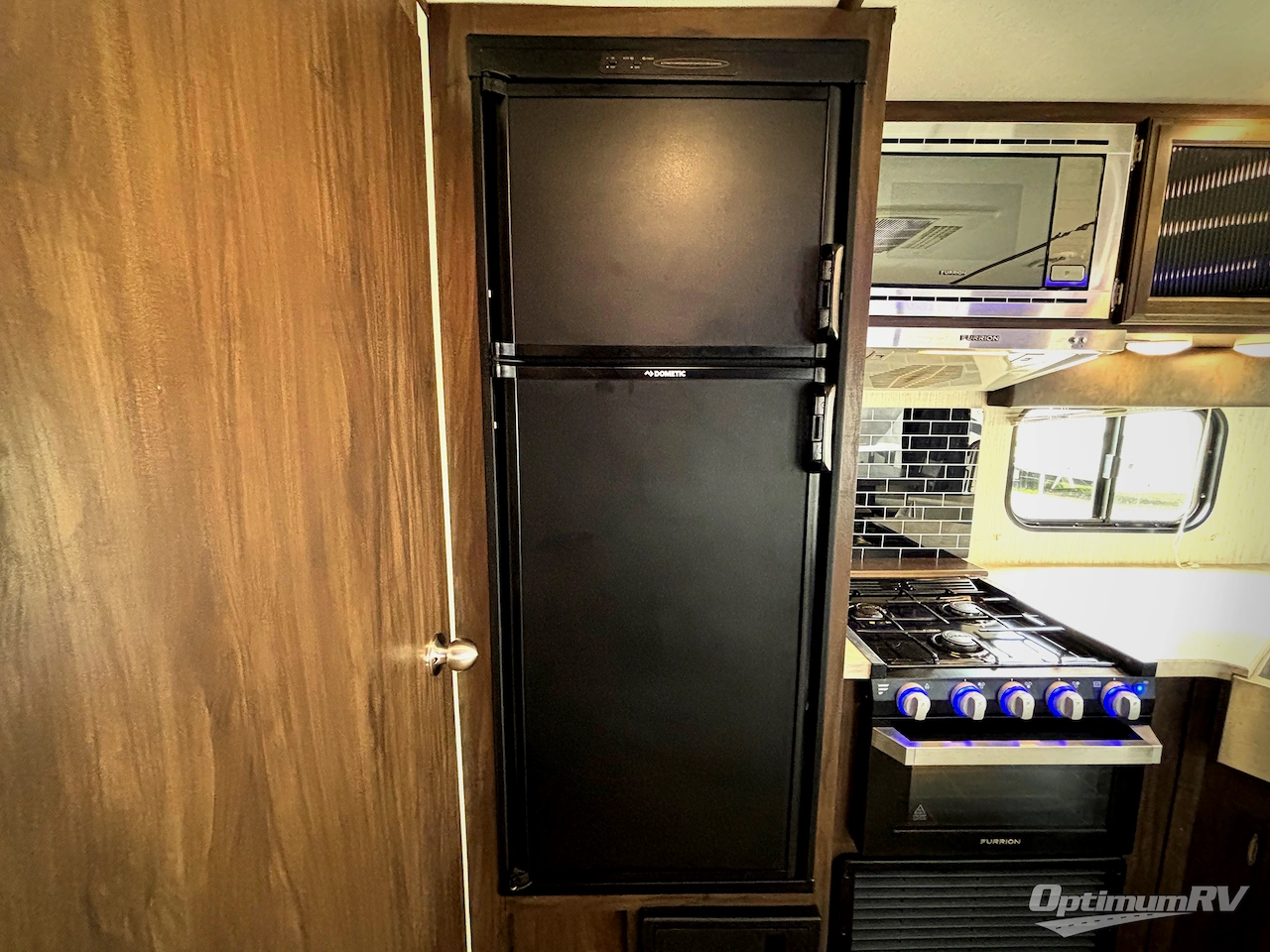 2020 Forest River Cherokee Alpha Wolf 23RD-L Photo 13