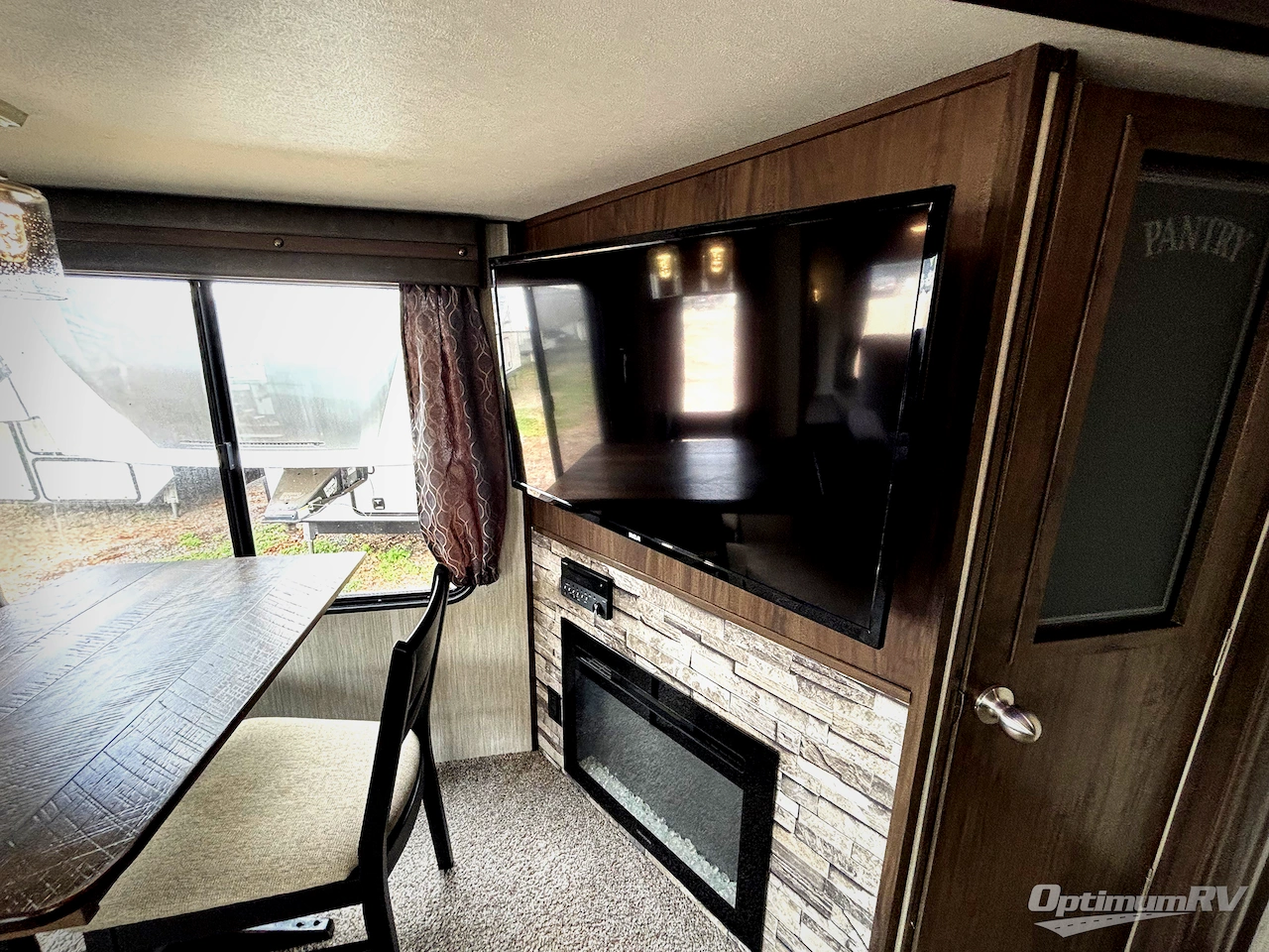 2020 Forest River Cherokee Alpha Wolf 23RD-L Photo 14