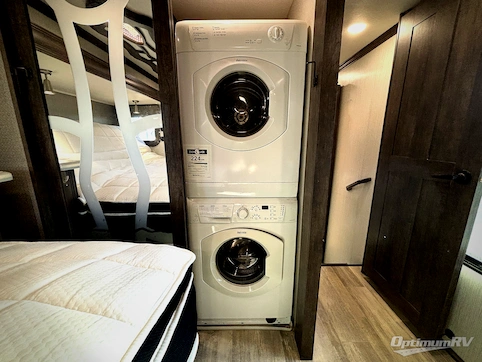 2020 Heartland Landmark 365 Lafayette RV Photo 4