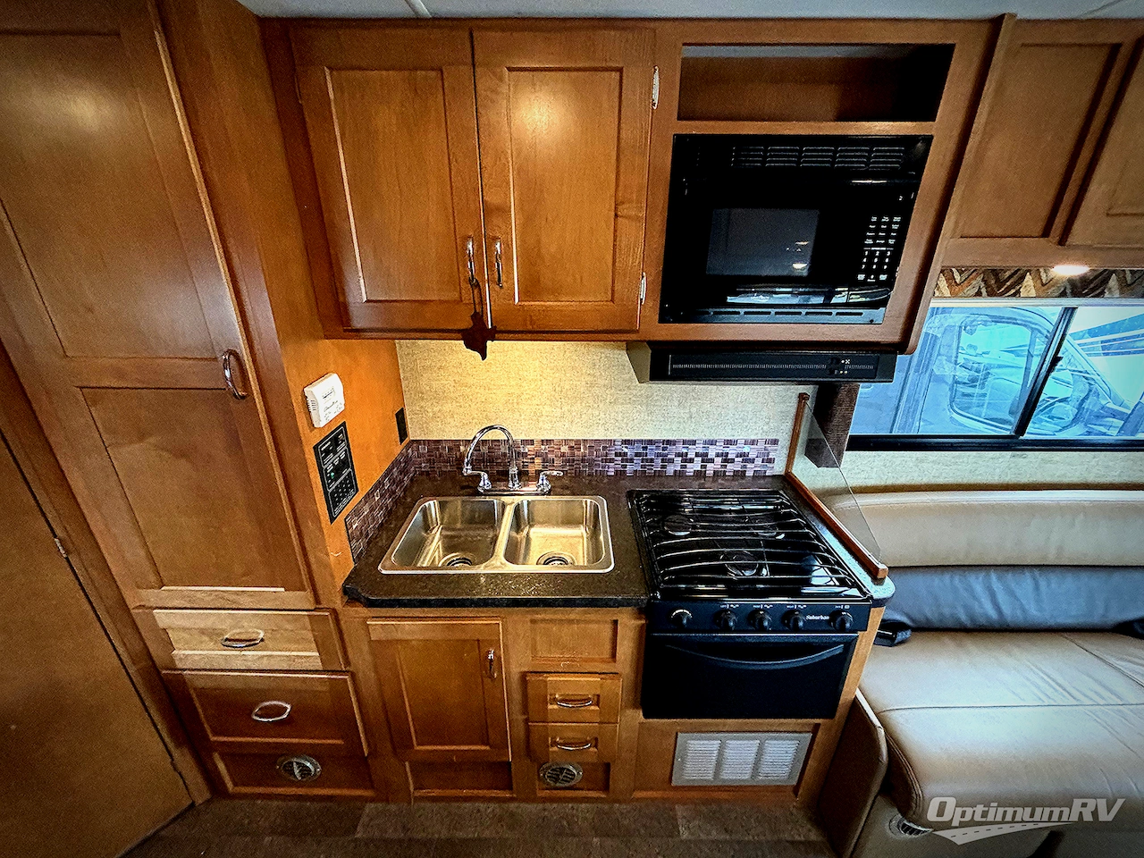 2018 Winnebago Minnie Winnie M-25B FORD Photo 9