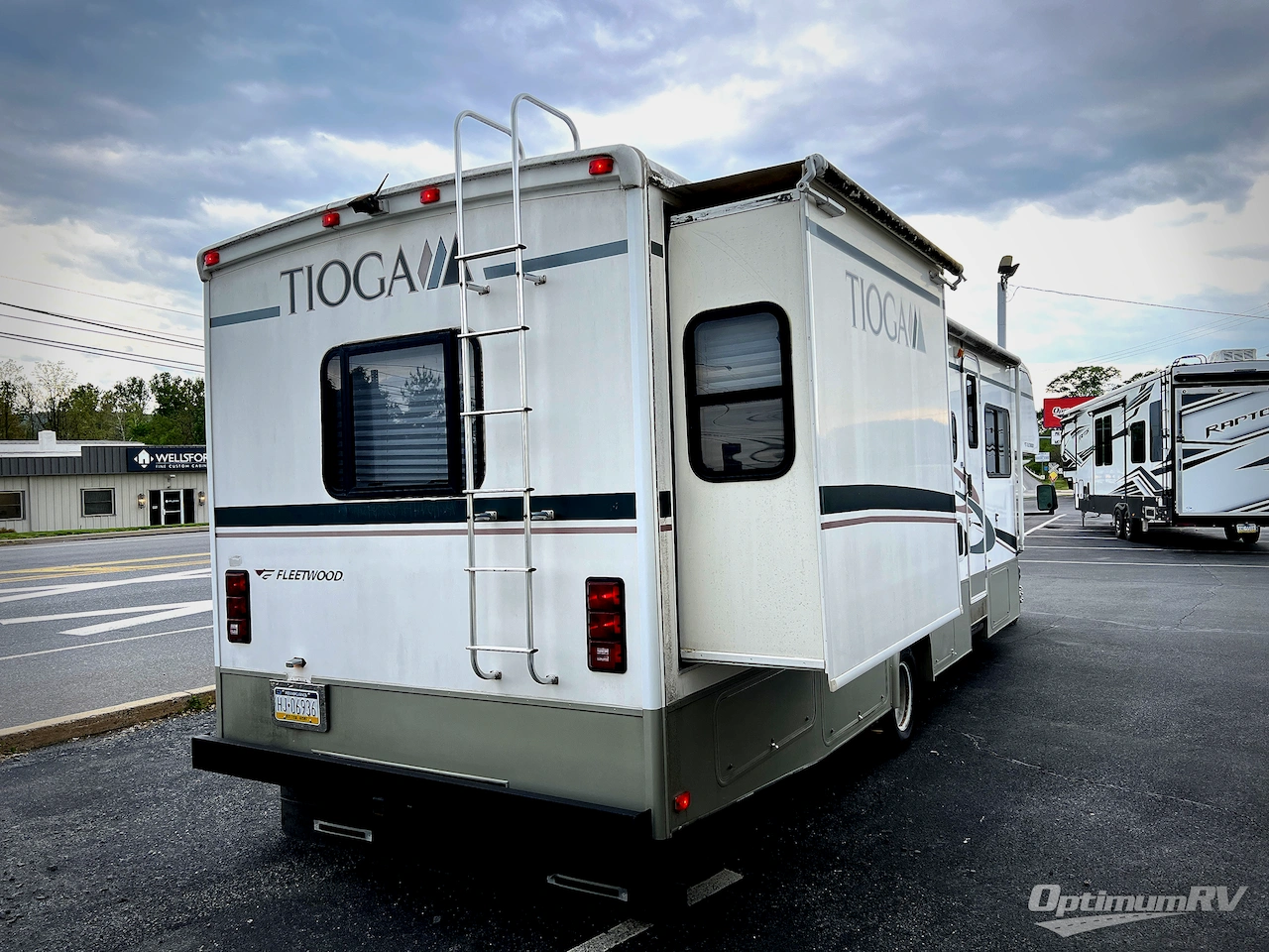 2006 Fleetwood Tioga 31M Photo 1