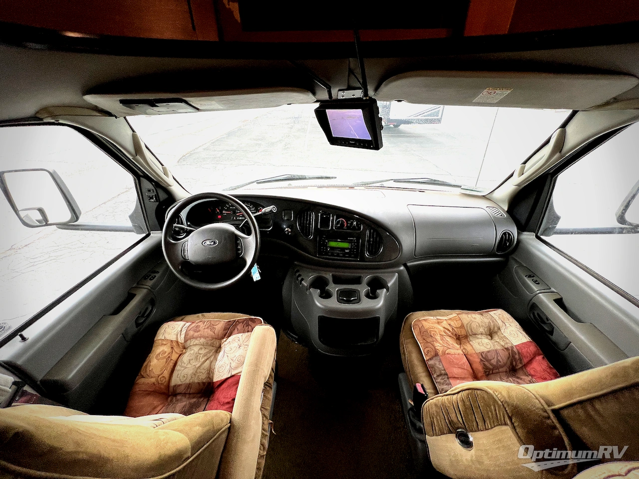 2006 Fleetwood Tioga 31M Photo 3