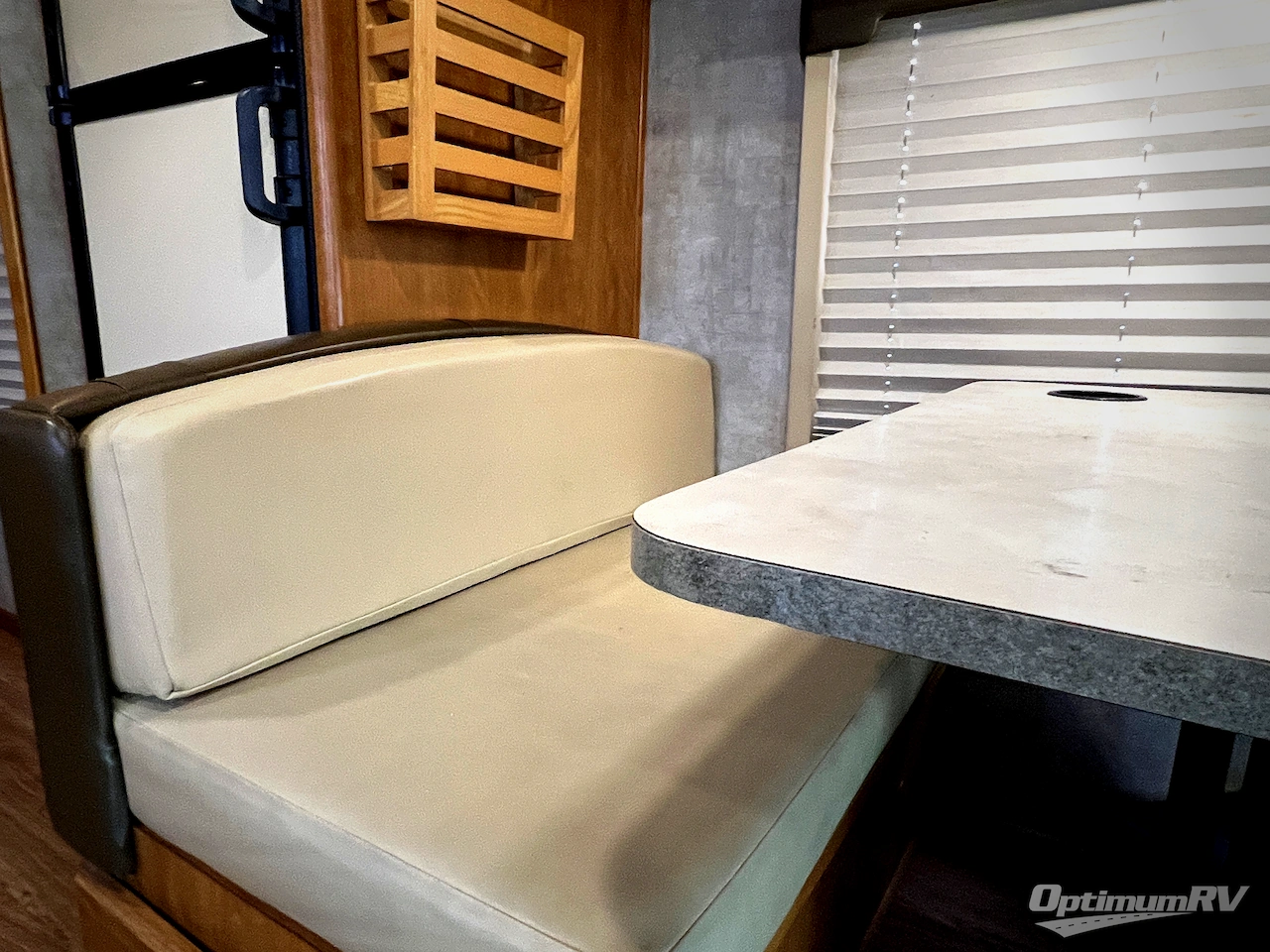 2006 Fleetwood Tioga 31M Photo 9