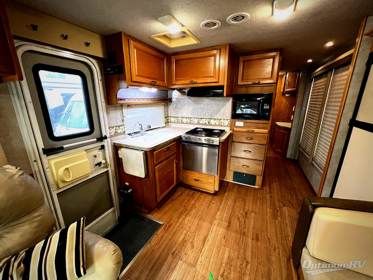 2006 Fleetwood Tioga 31M Photo 12