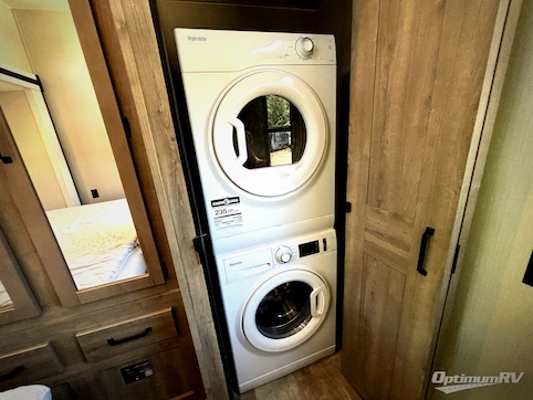 2025 Palomino Puma Destination 429LFT RV Photo 2