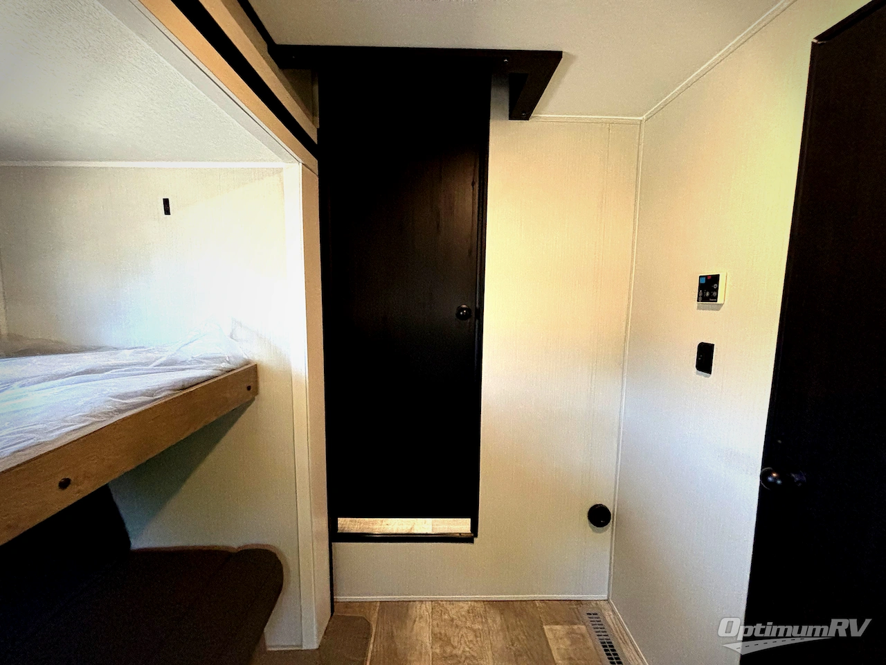 2025 Palomino Puma Destination 429LFT Photo 14