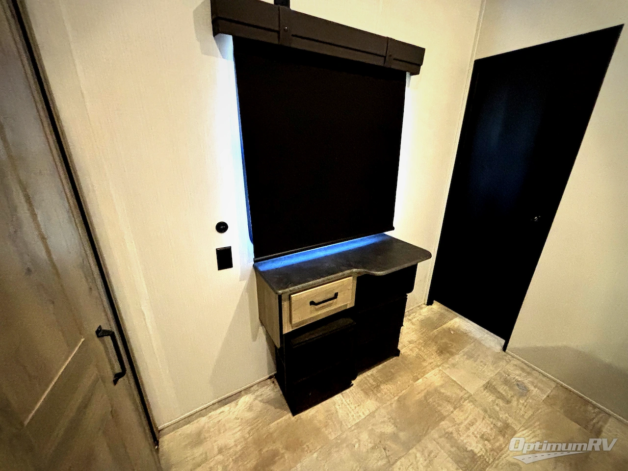 2025 Palomino Puma Destination 429LFT Photo 12