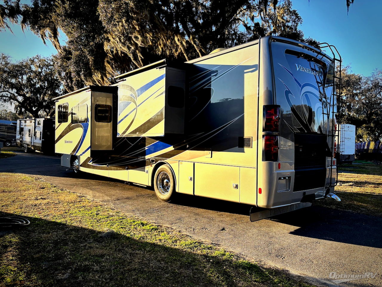 2020 Thor Venetian R40 Photo 3