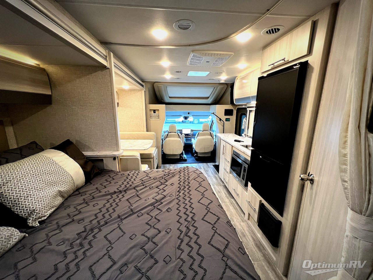 2024 Thor Compass AWD 23TW Photo 11