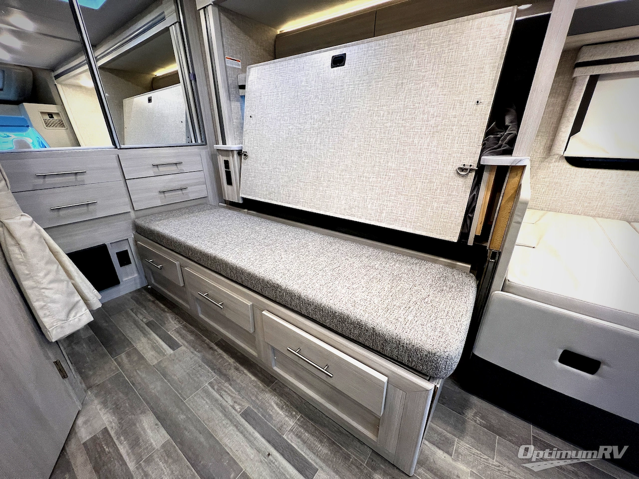 2024 Thor Compass AWD 23TW Photo 21