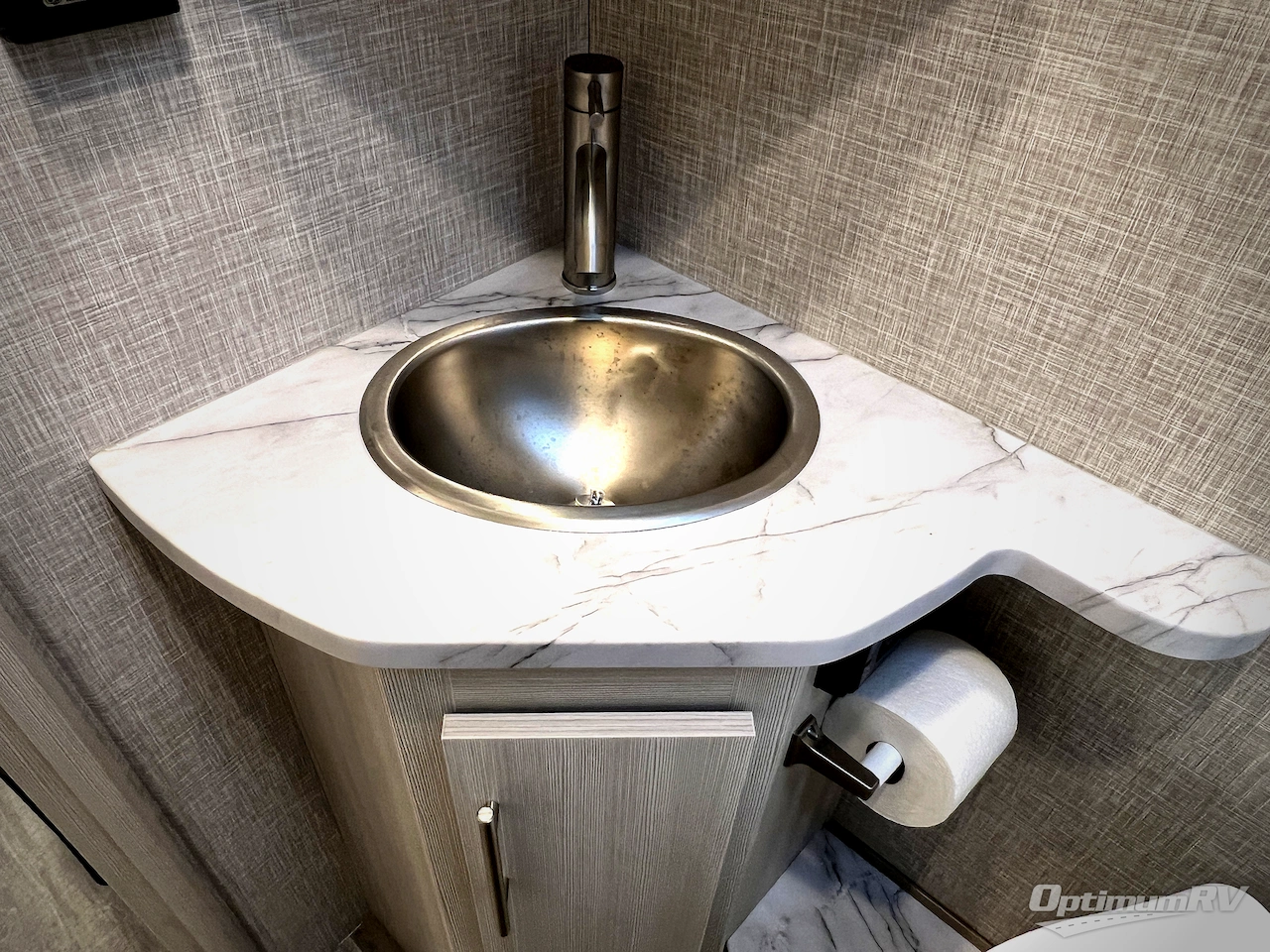 2024 Thor Compass AWD 23TW Photo 31