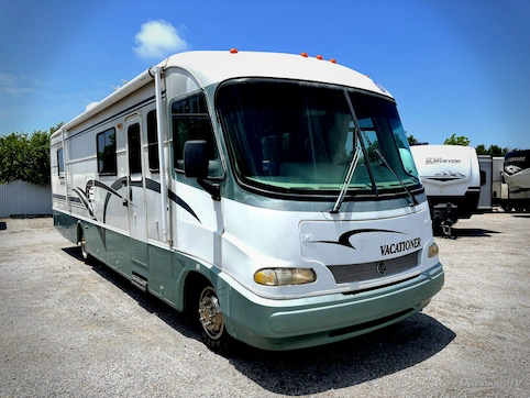 Used 2000 Holiday Rambler Vacationer Vacationer Featured Photo