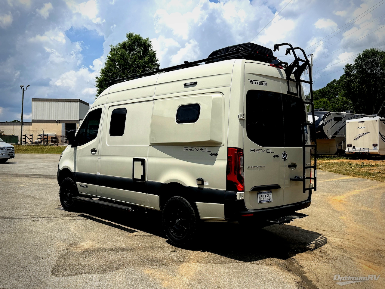 2023 Winnebago Revel 44E Photo 3
