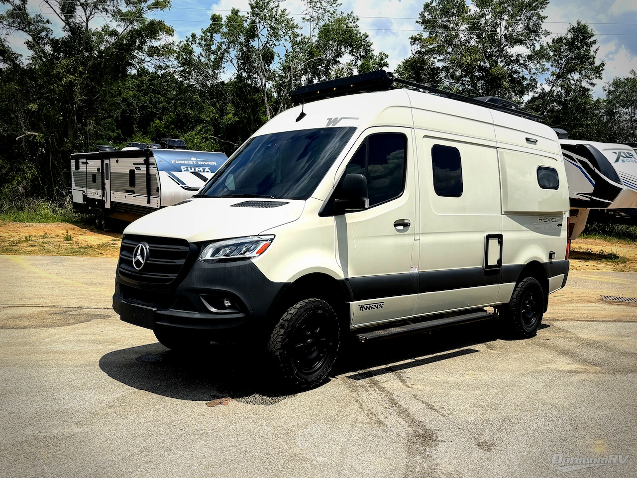 2023 Winnebago Revel 44E Photo 4