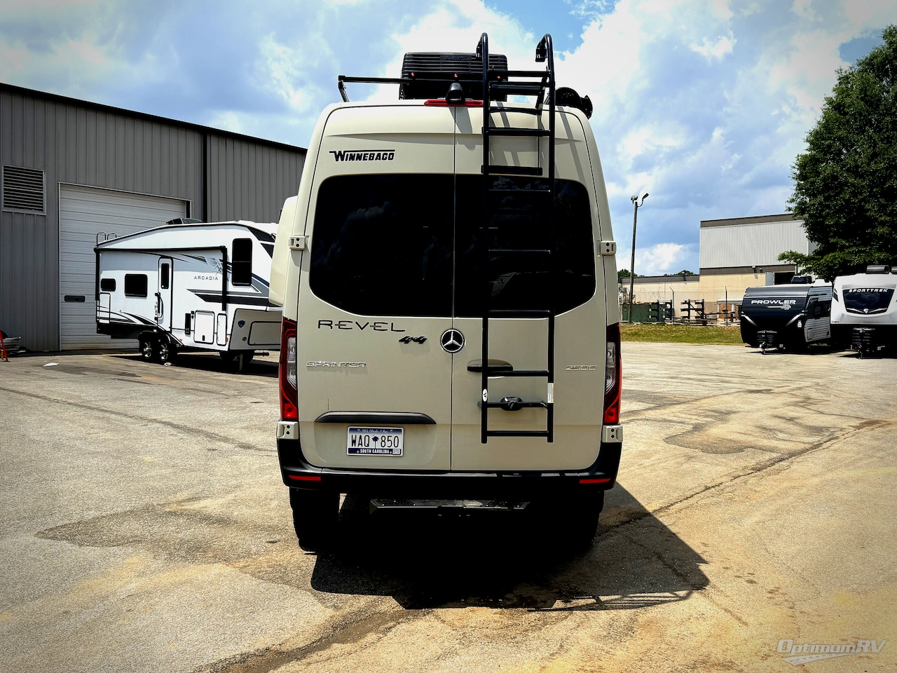 2023 Winnebago Revel 44E Photo 6