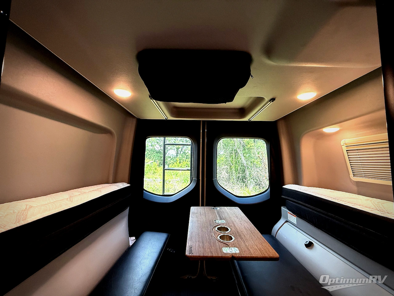 2023 Winnebago Revel 44E Photo 14