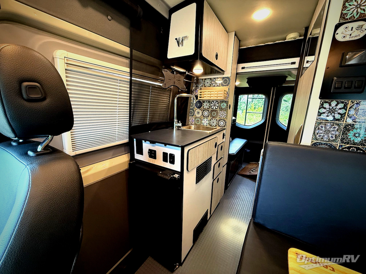 2023 Winnebago Revel 44E Photo 21
