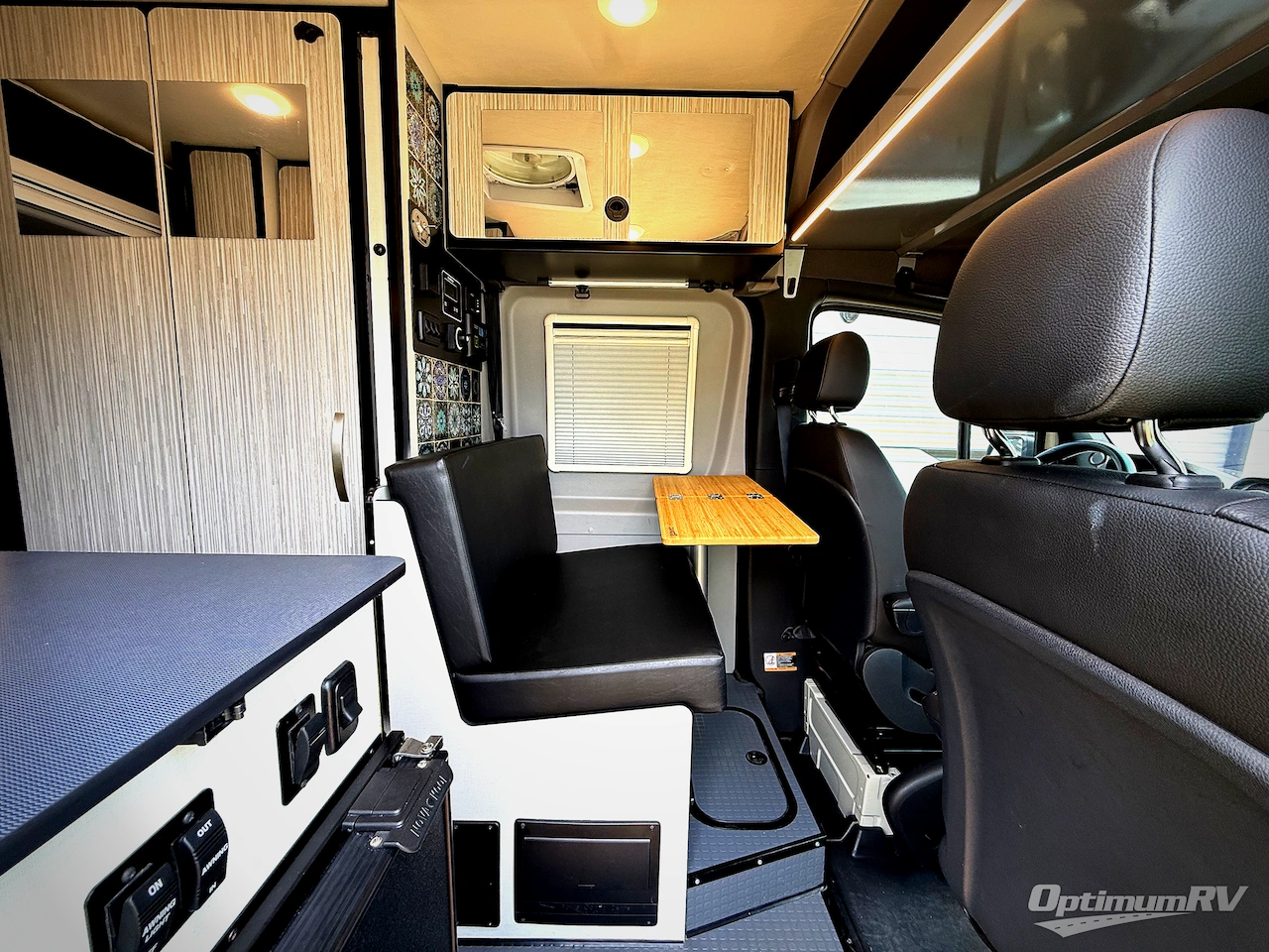 2023 Winnebago Revel 44E Photo 25