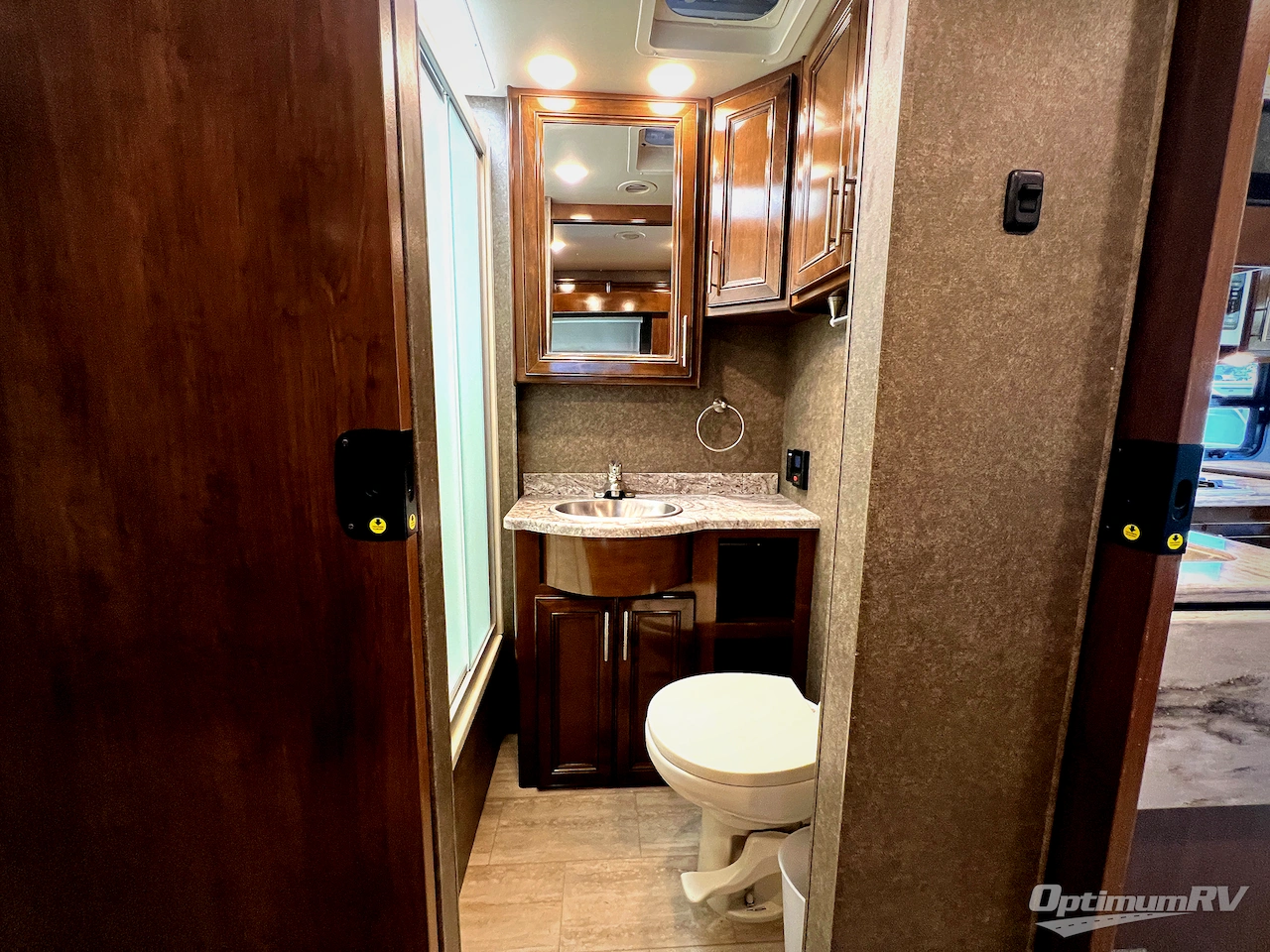 2020 Thor Challenger 37DS Photo 17